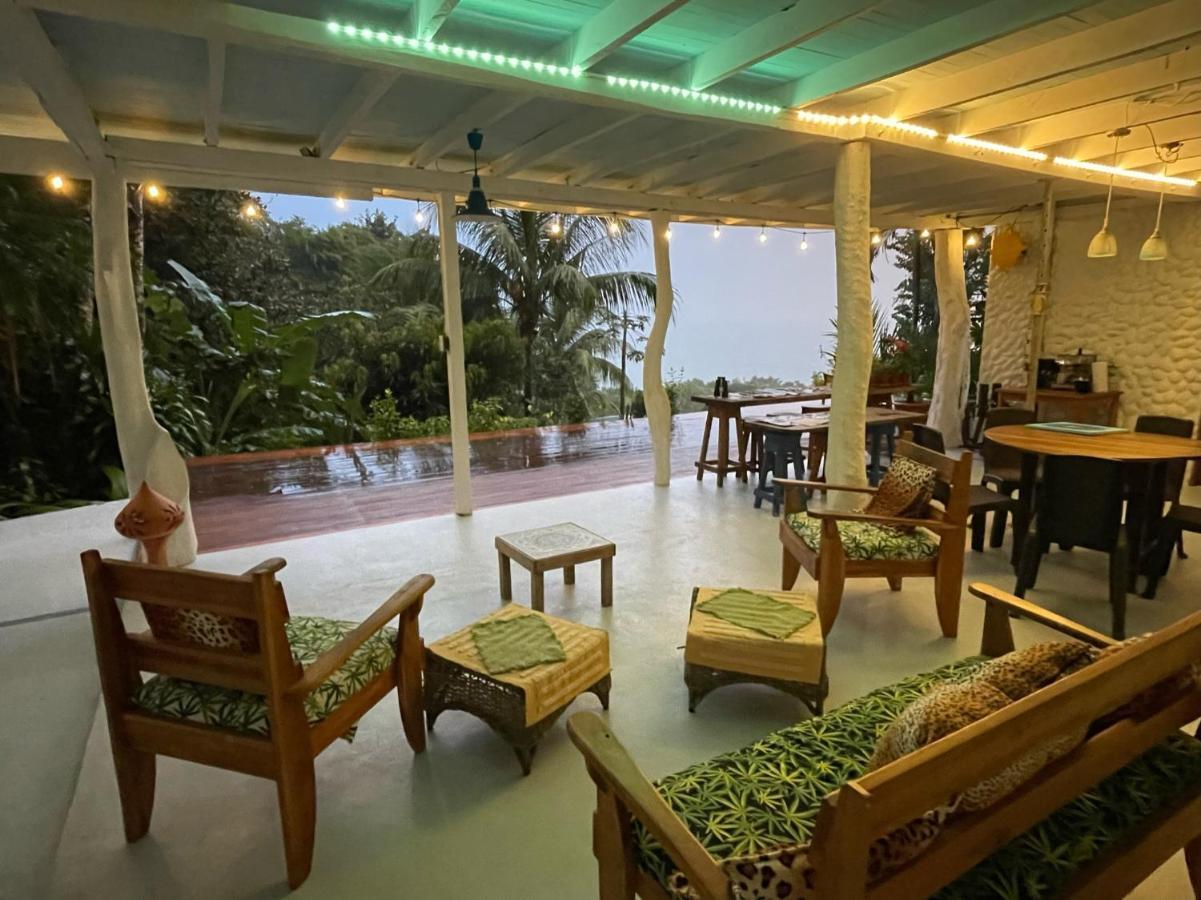 The Chorotega Hotel, Montezuma モンテスマ エクステリア 写真