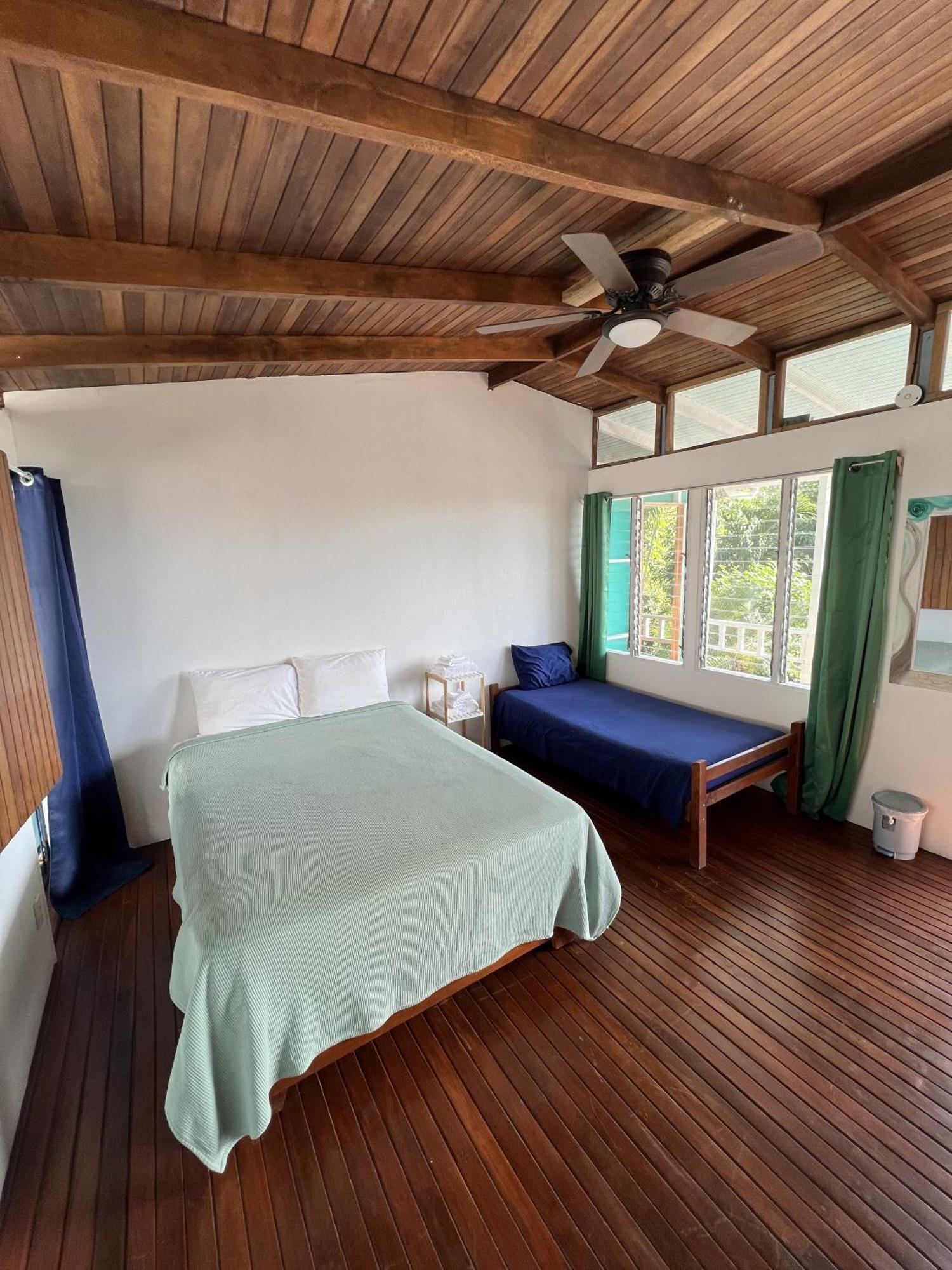 The Chorotega Hotel, Montezuma モンテスマ エクステリア 写真